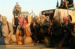 داعش ۱۲ عراقی را با لودر له کرد